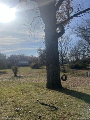 28917 Ramblewood Drive, Farmington, MI 48334