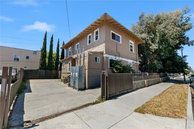 1636 N Stanton, Long Beach, CA 90804