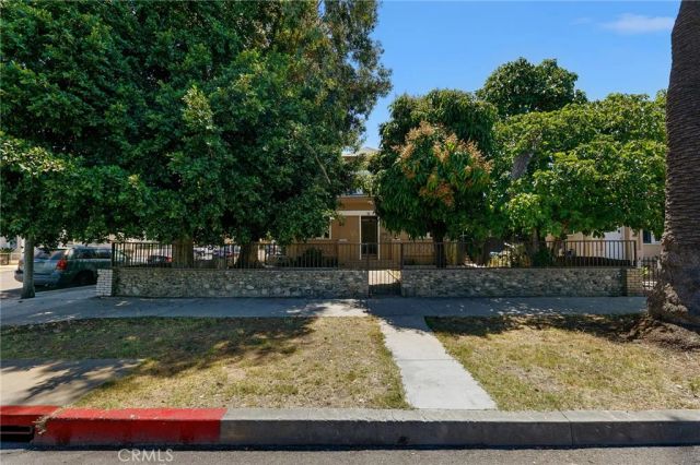 1636 N Stanton, Long Beach, CA 90804