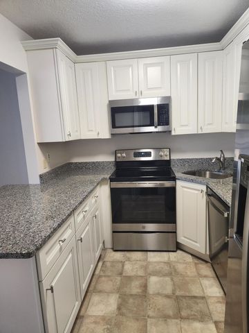 1485 SW Silver Pine Way 107 B-2, Palm City, FL 34990