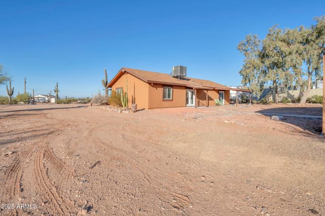 4253 N PLAZA Drive, Apache Junction, AZ 85120