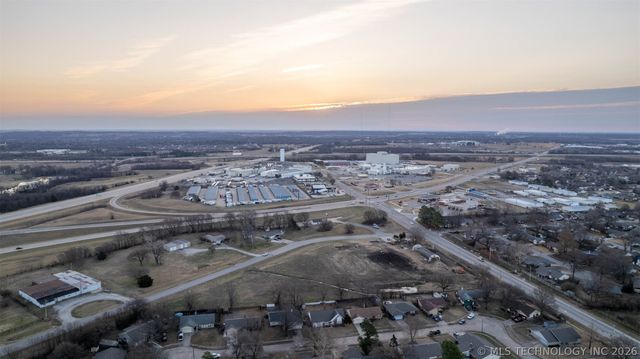 3000 E Houston Street, Broken Arrow, OK 74014