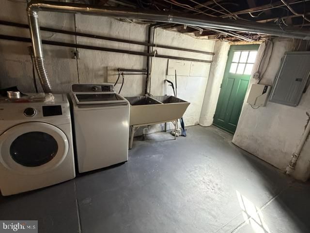 806 EATON RD, Drexel Hill, PA 19026