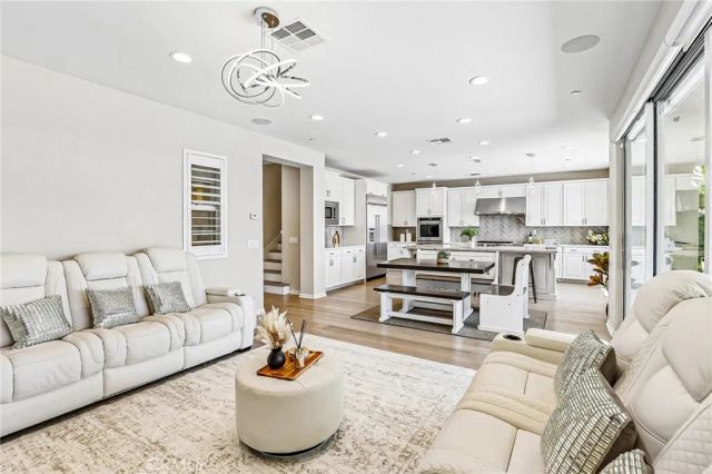 7 Paladino Court, Rancho Mission Viejo, CA 92694
