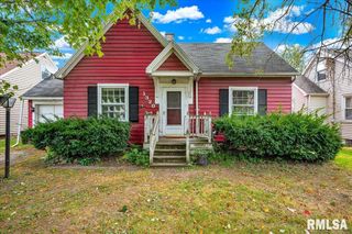 1320 N RHODORA Avenue, West Peoria, IL 61604