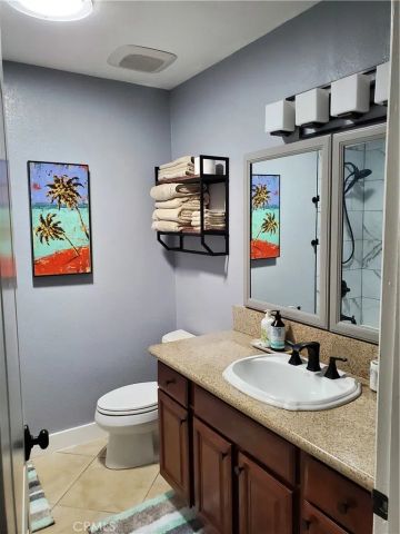 2098 N San Clemente Road, Palm Springs, CA 92262