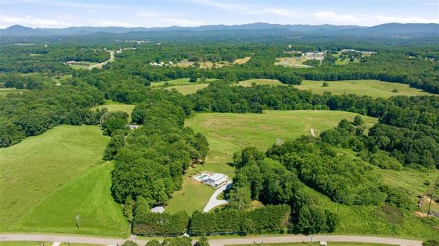 527 N Mize Road N, Mount Airy, GA 30563