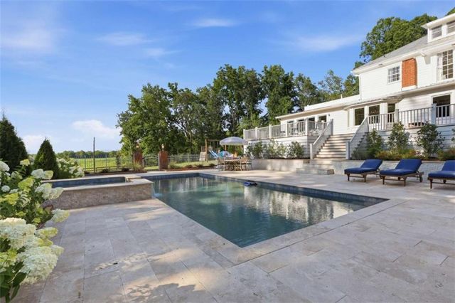 527 N Mize Road N, Mount Airy, GA 30563