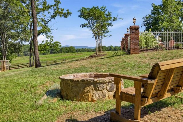 527 N Mize Road N, Mount Airy, GA 30563