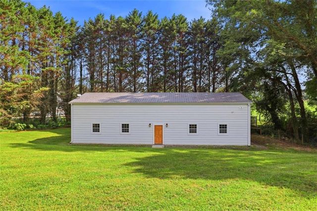 527 N Mize Road N, Mount Airy, GA 30563