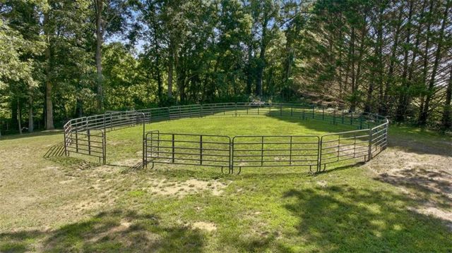 527 N Mize Road N, Mount Airy, GA 30563