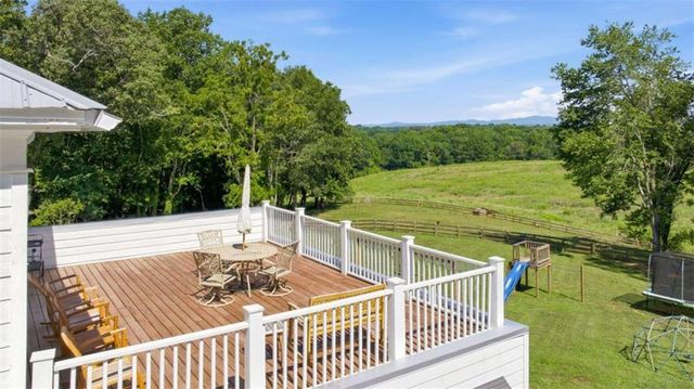 527 N Mize Road N, Mount Airy, GA 30563