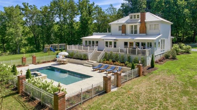 527 N Mize Road N, Mount Airy, GA 30563