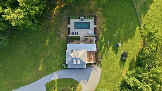 527 N Mize Road N, Mount Airy, GA 30563