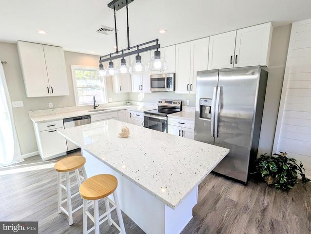 1340 QUEEN ANNE DR, Chester, MD 21619