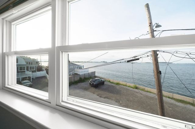 2 Caldwell St, Weymouth, MA 02191