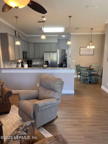 1684 HOLLOW GLEN Drive, Middleburg, FL 32068
