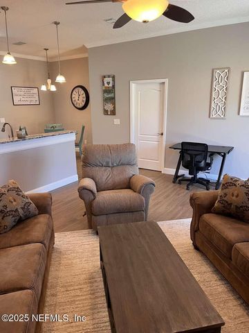 1684 HOLLOW GLEN Drive, Middleburg, FL 32068