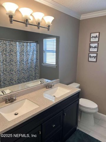 1684 HOLLOW GLEN Drive, Middleburg, FL 32068