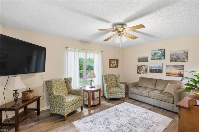 5204 Lake Shores RD, Virginia Beach, VA 23455