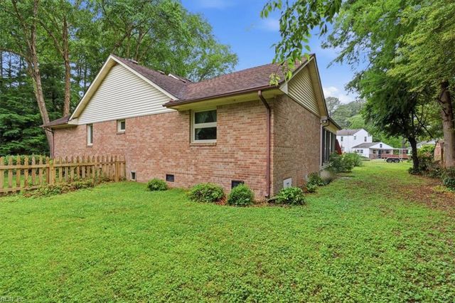 5204 Lake Shores RD, Virginia Beach, VA 23455