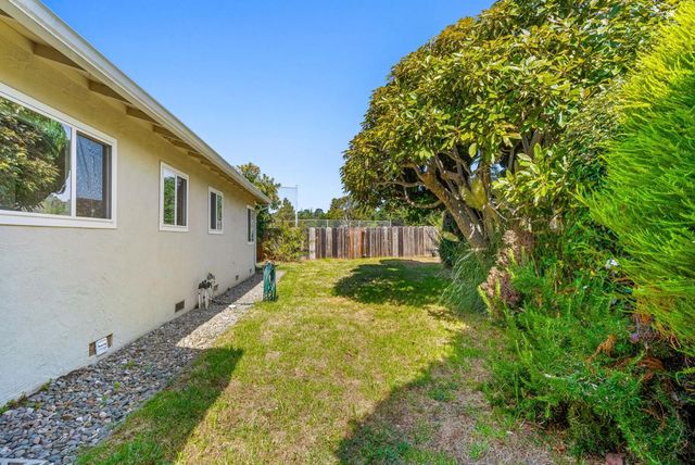 26372 Riverside Place, Carmel, CA 93923