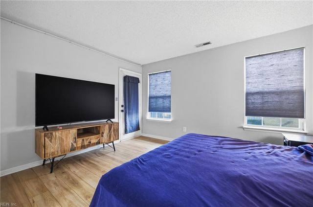 4924 Willow Pointe LN, Virginia Beach, VA 23464