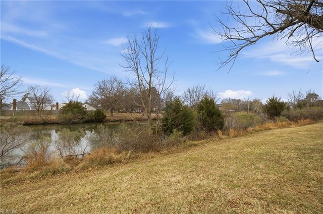 4924 Willow Pointe LN, Virginia Beach, VA 23464