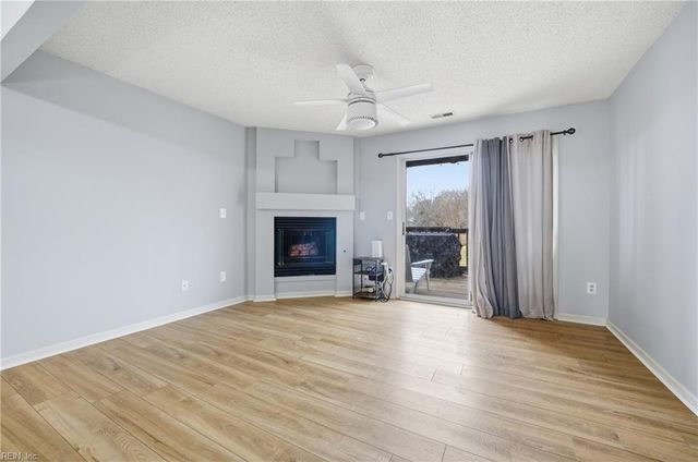 4924 Willow Pointe LN, Virginia Beach, VA 23464