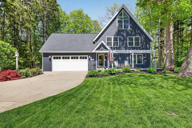 13679 Deer Creek Drive, South Haven, MI 49090
