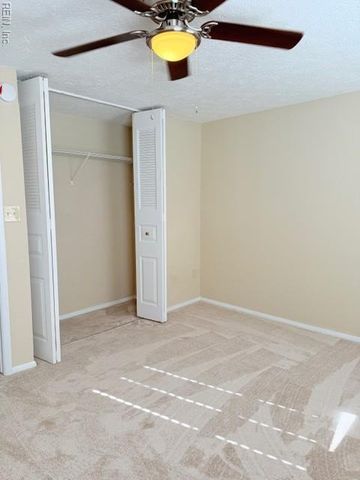 25 Christine CT, Hampton, VA 23666