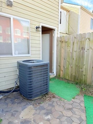 25 Christine CT, Hampton, VA 23666