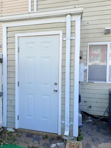 25 Christine CT, Hampton, VA 23666