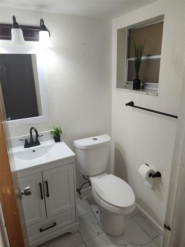 14901 SW 4th St 14A, Pembroke Pines, FL 33027
