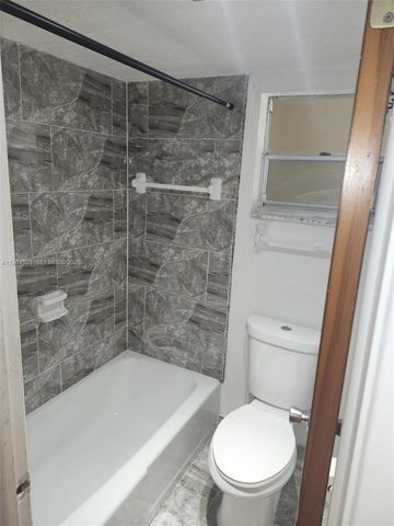 14901 SW 4th St 14A, Pembroke Pines, FL 33027