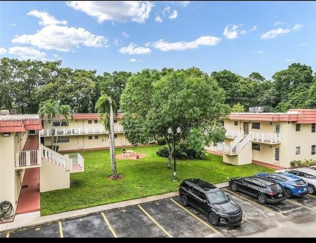 14901 SW 4th St 14A, Pembroke Pines, FL 33027