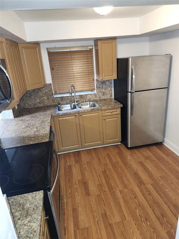 14901 SW 4th St 14A, Pembroke Pines, FL 33027