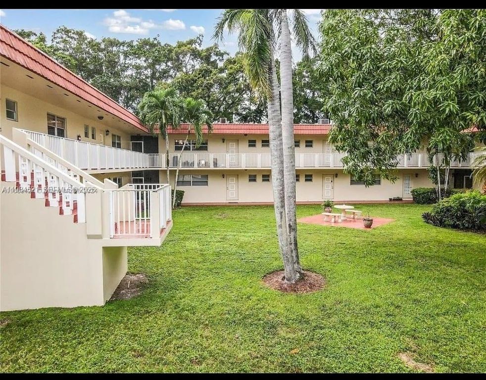 14901 SW 4th St 14A, Pembroke Pines, FL 33027