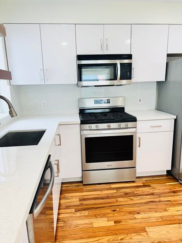 2425 Pierce Street, Hollywood, FL 33020