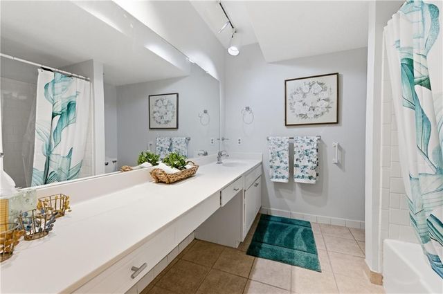 6851 Roswell Road F15, Atlanta, GA 30328