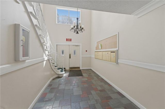 6851 Roswell Road F15, Atlanta, GA 30328