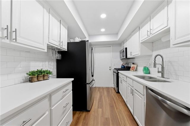 6851 Roswell Road F15, Atlanta, GA 30328