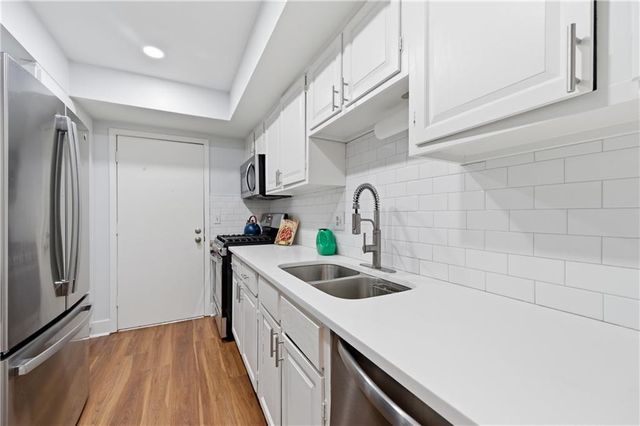 6851 Roswell Road F15, Atlanta, GA 30328