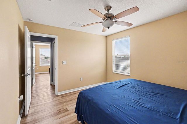 6711 BLUE MOON WAY, Sun City Center, FL 33573