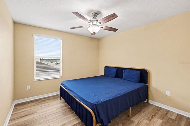 6711 BLUE MOON WAY, Sun City Center, FL 33573