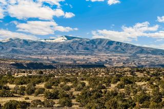 34 Camino Alazan, Santa Fe, NM 87506