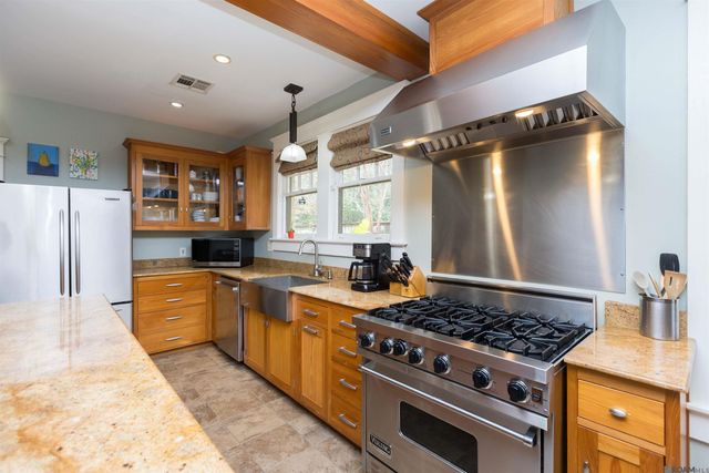 6161 Moss Side Ln, Baton Rouge, LA 70808