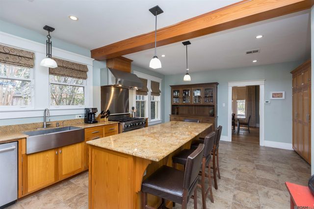 6161 Moss Side Ln, Baton Rouge, LA 70808