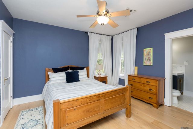 6161 Moss Side Ln, Baton Rouge, LA 70808