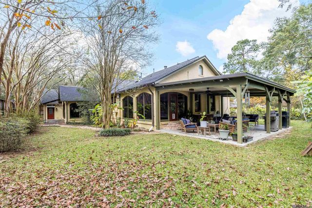 6161 Moss Side Ln, Baton Rouge, LA 70808